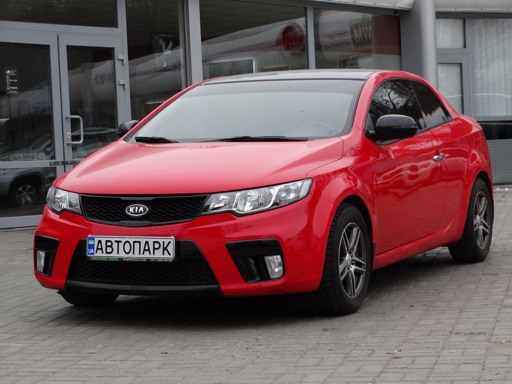 Kia cerato 10 года